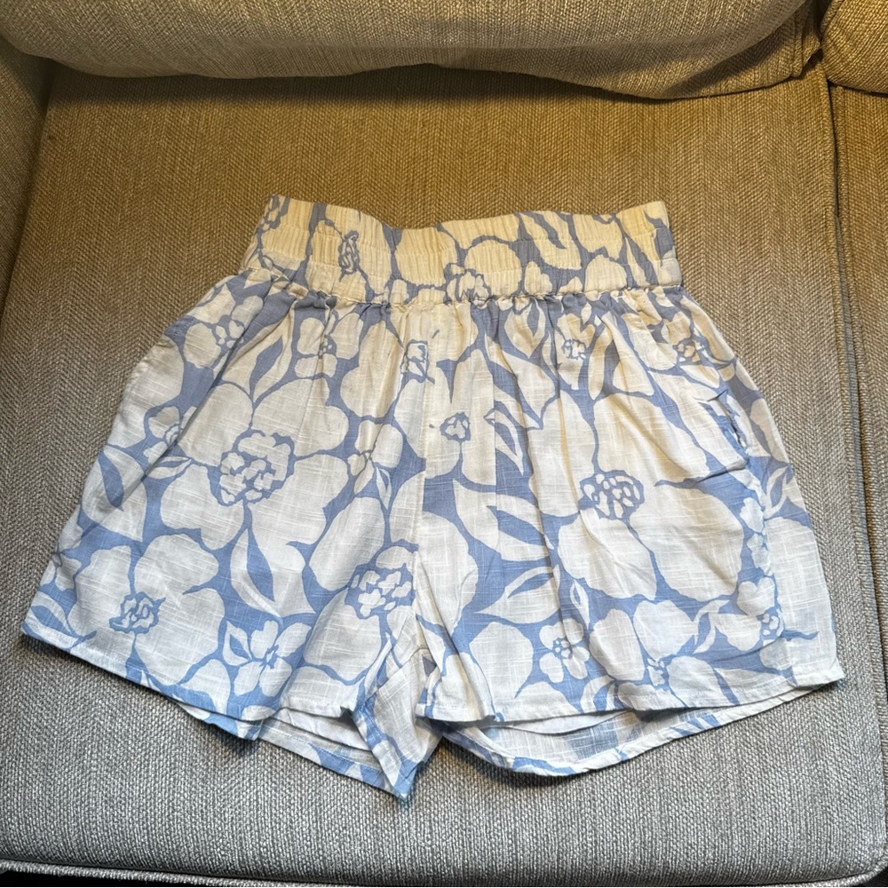 Billabong High Waist Floral Blue Shorts
